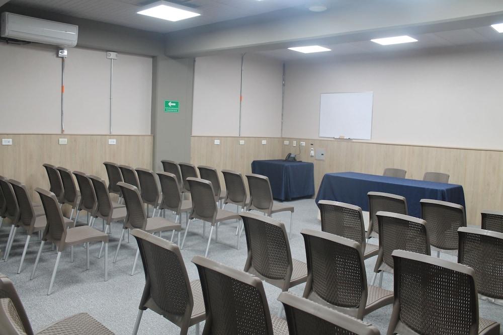Hotel Provenza Garden Medellin Ngoại thất bức ảnh